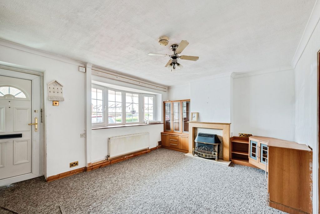 Property photo 3 of 18 Pbox-Img.Jpg