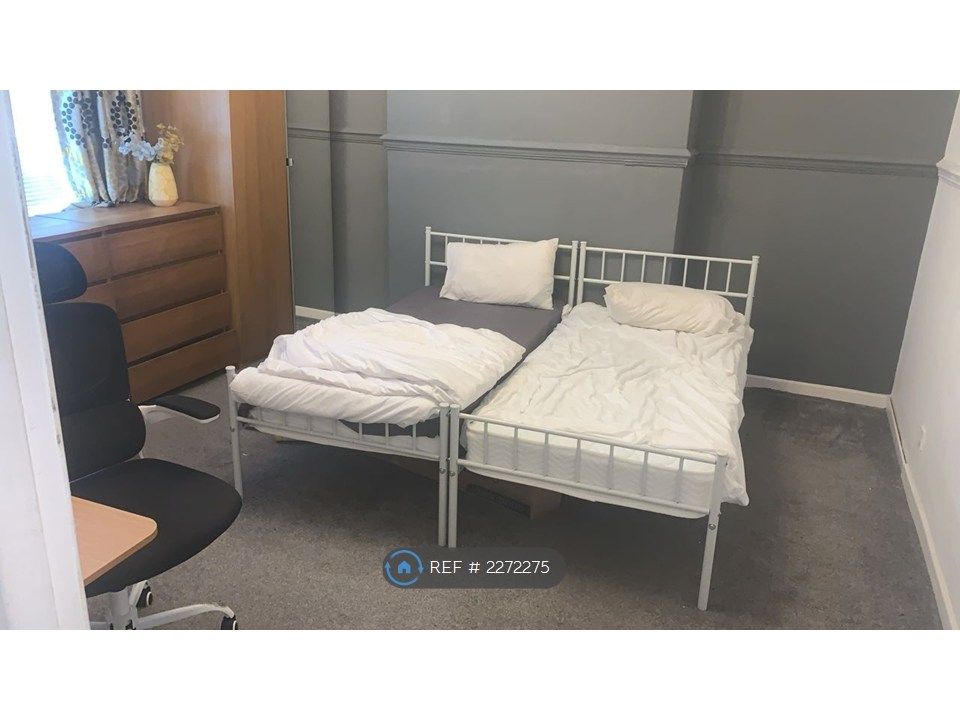 Property photo 1 of 2
