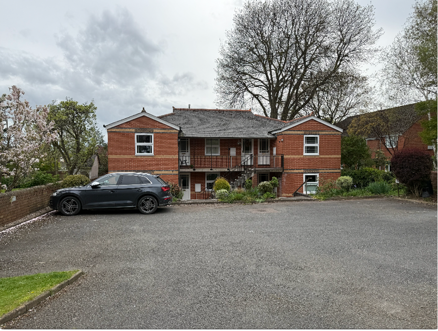 Property photo 1 of 9