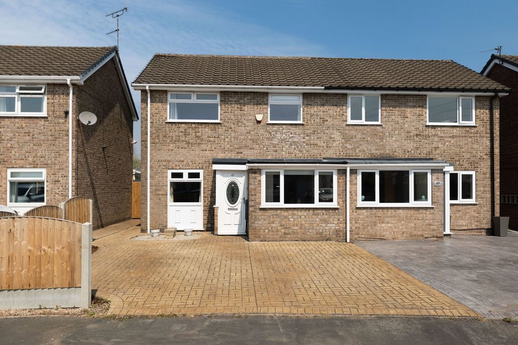 Property photo 1 of 23
