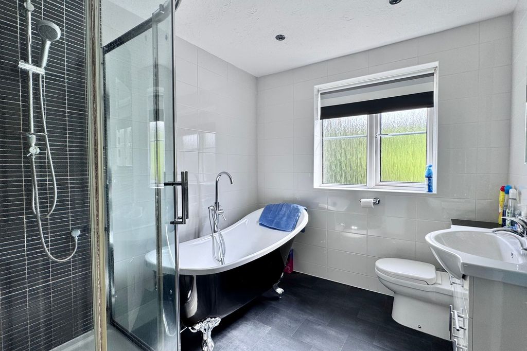 Additional image 20 of 4 bed detached house for saleHathersage Drive, Glossop SK13