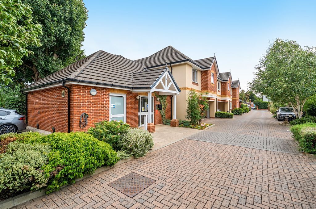 Property photo 1 of 9 1508860-1-1A01545...