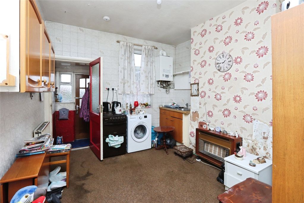 Property photo 3 of 24 Picture No. 17