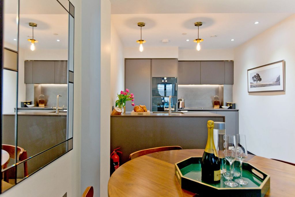 Property photo 2 of 4 Kitchen