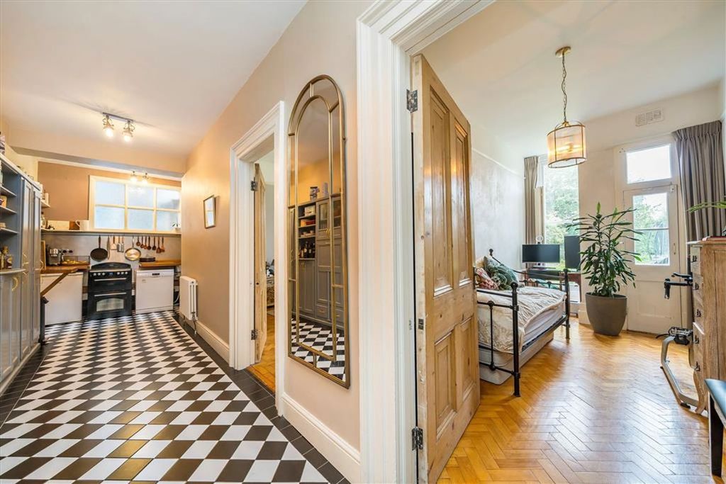 Property photo 3 of 8