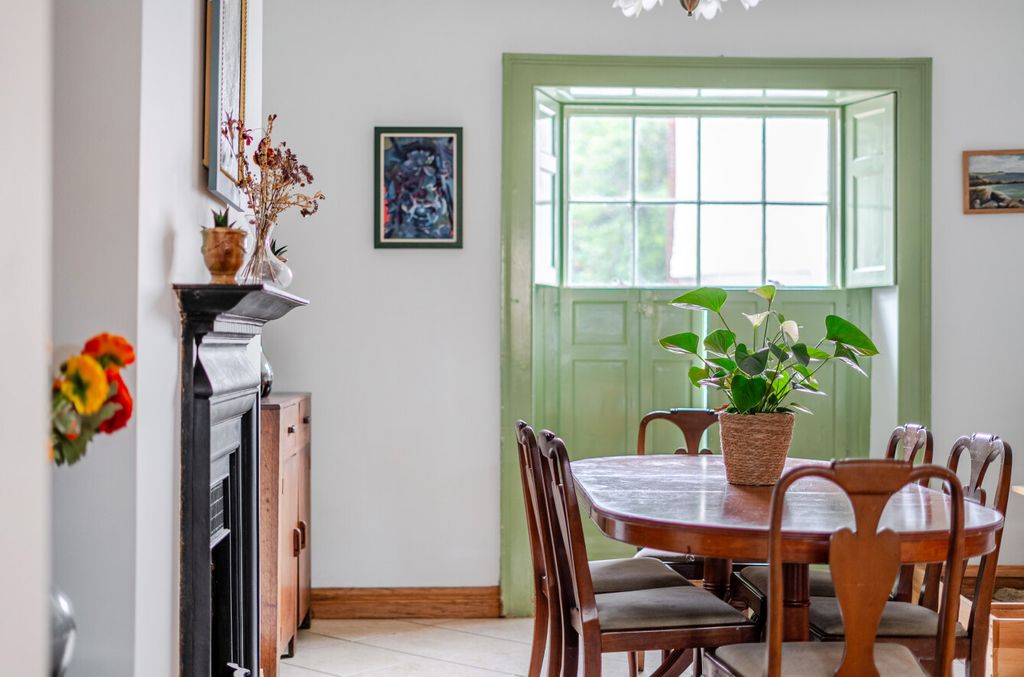 Property photo 3 of 28 Dining Room