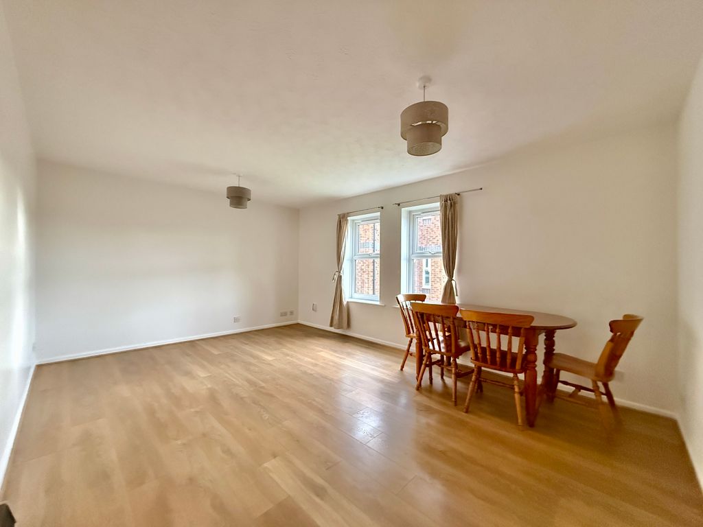 Property photo 3 of 9 Living Room