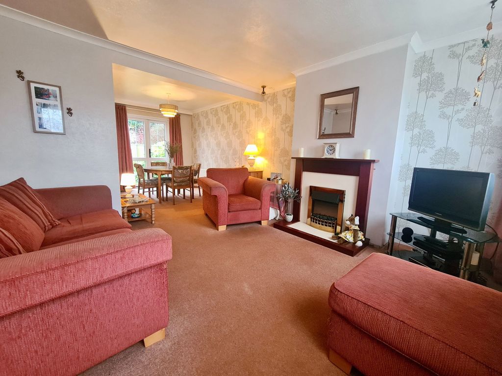 Property photo 2 of 26