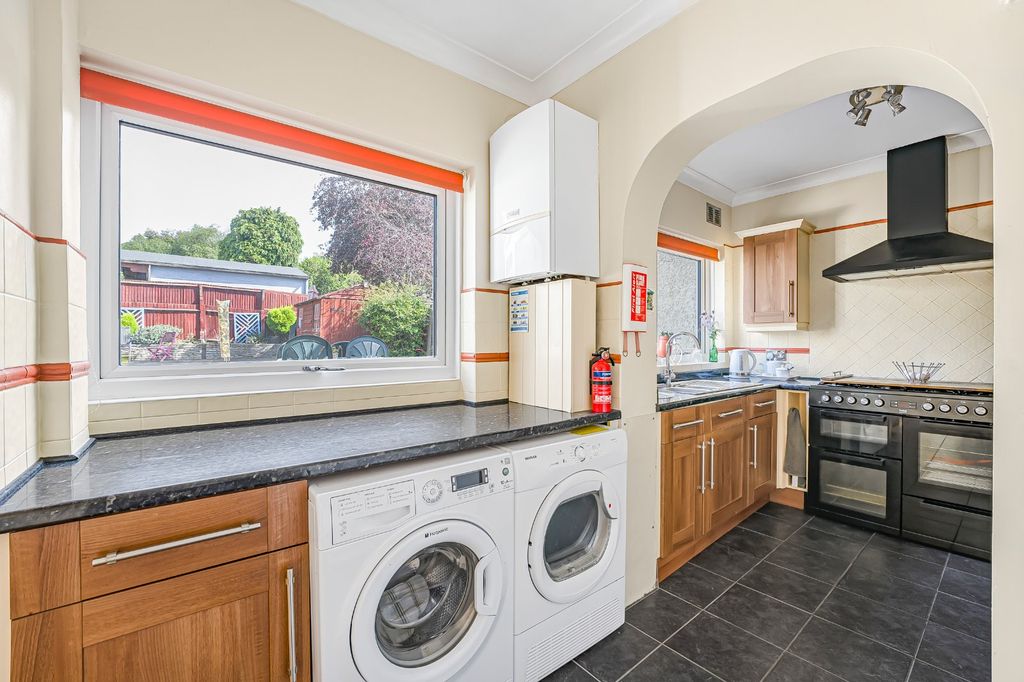 Property photo 3 of 40 Picture No. 07