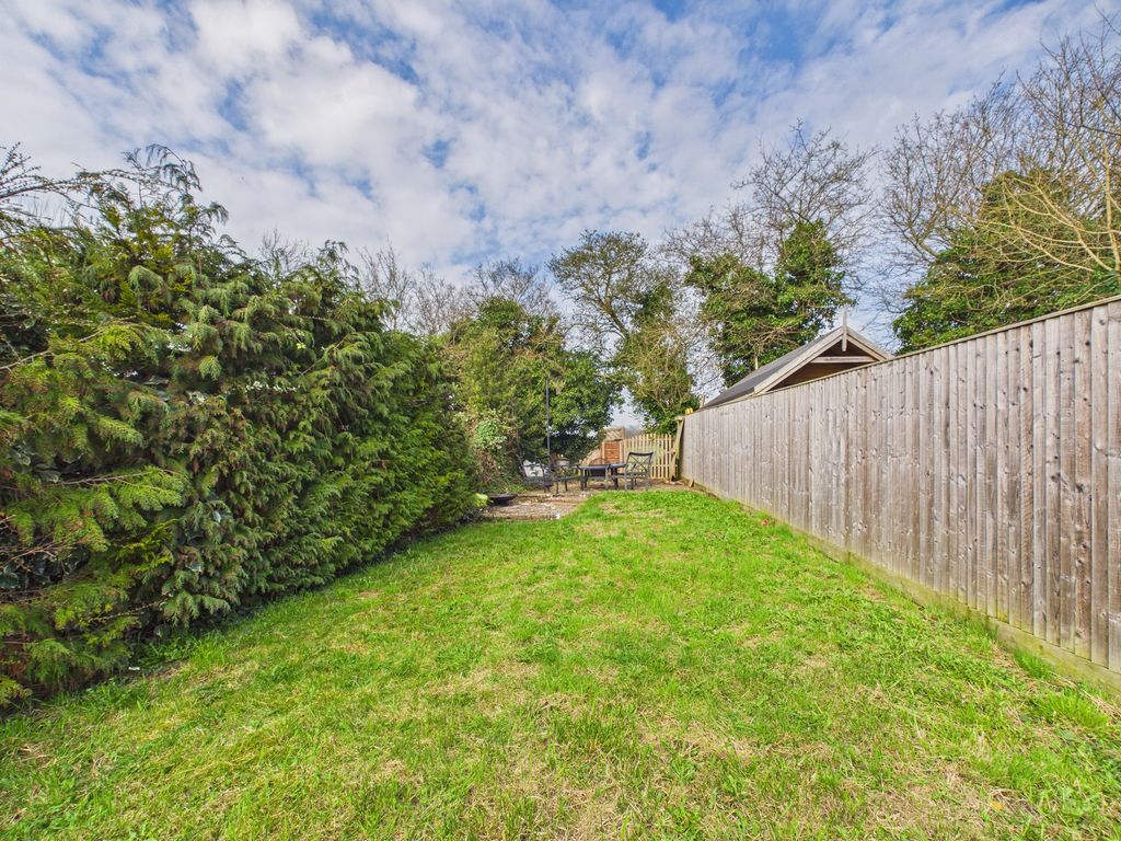 Property photo 3 of 14 Cam02136G0-Pr0551-Still018