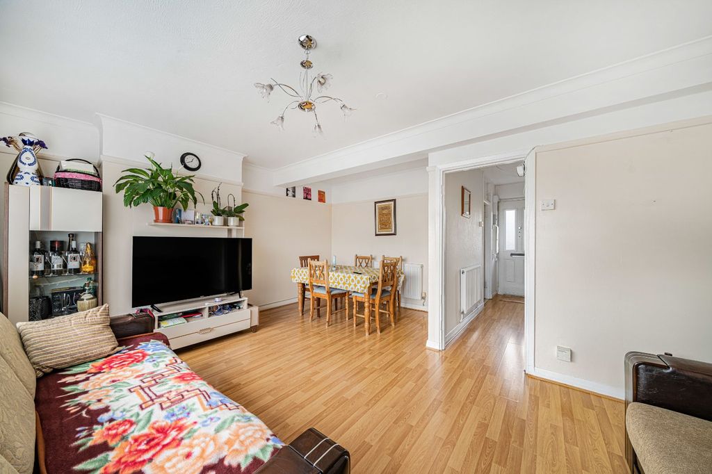 Property photo 1 of 17 Picture No. 03