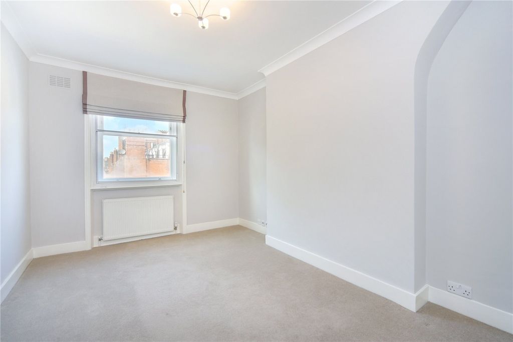 Property photo 1 of 4