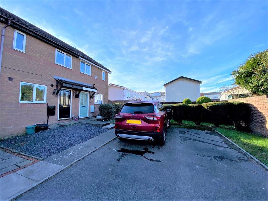 Property photo 2 of 5