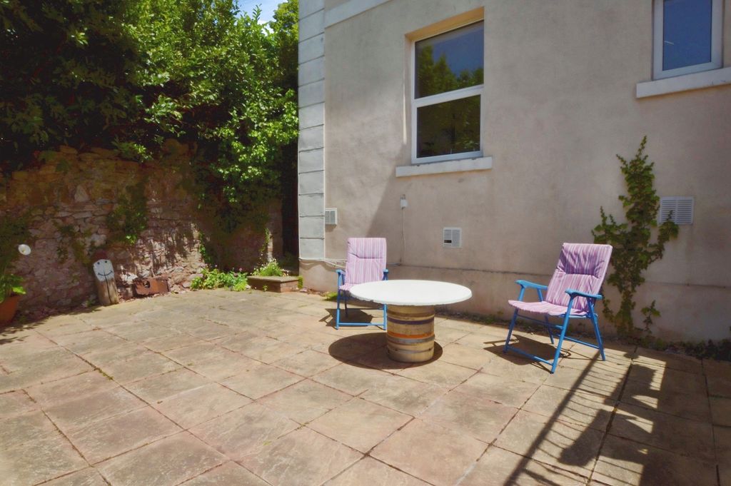 Property photo 3 of 17 Rear Courtyard