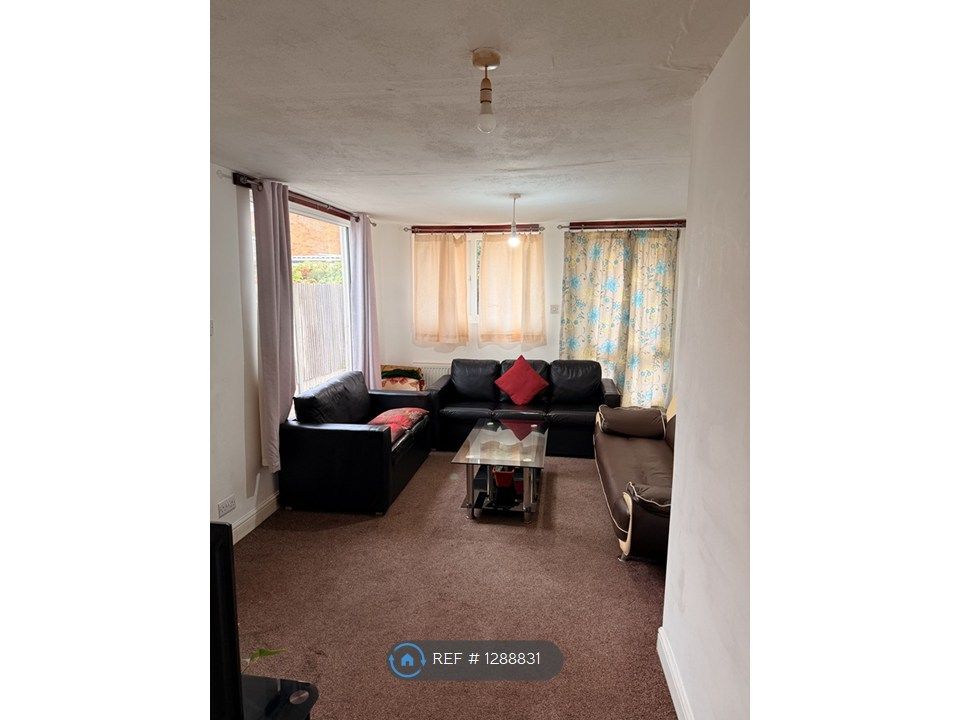 Property photo 3 of 13 Living Room