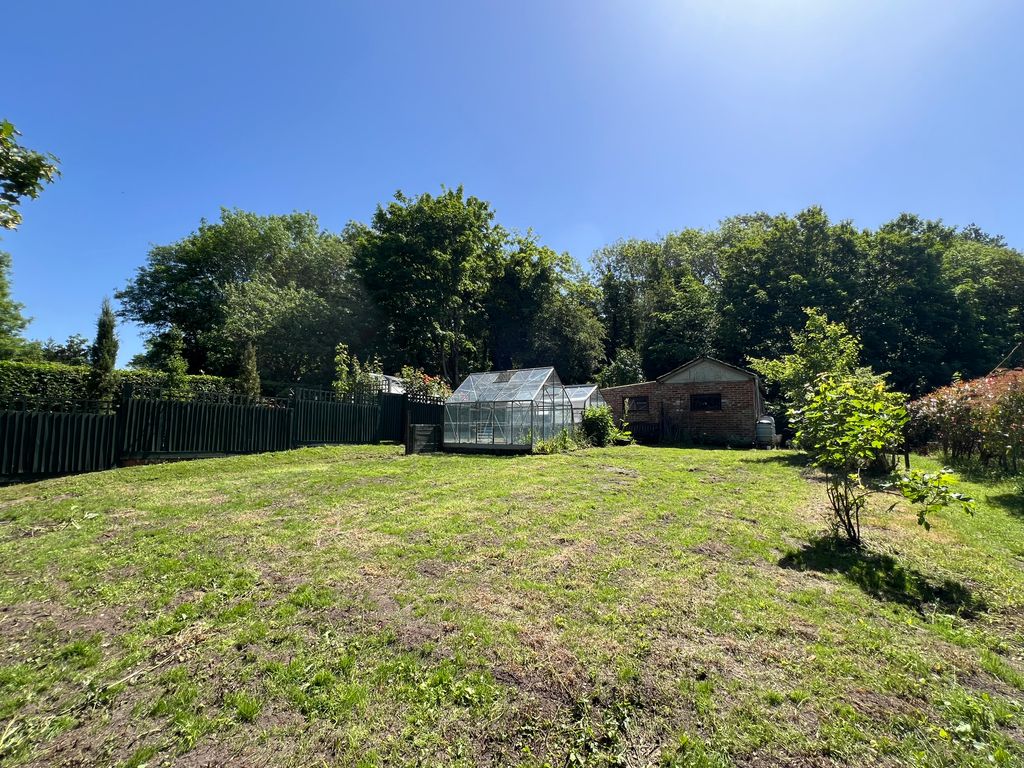 Property photo 3 of 23