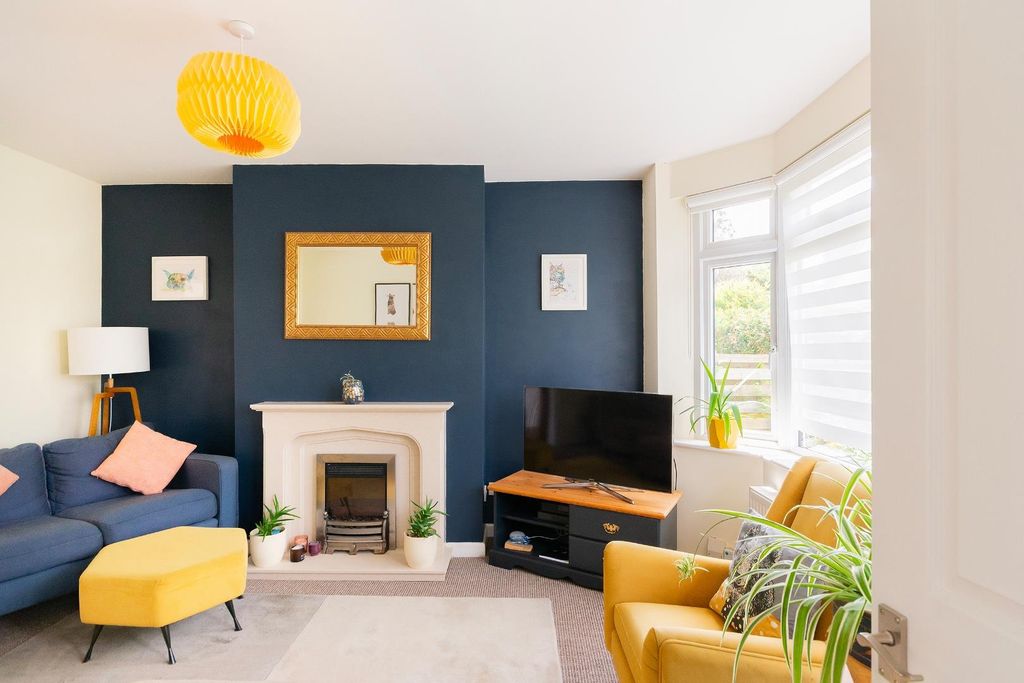 Property photo 1 of 40 0G7Ede - Living Room D.Jpg