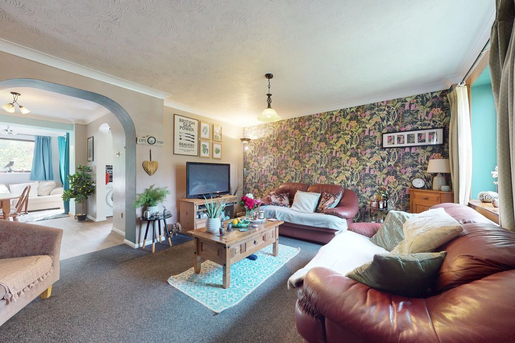 Property photo 2 of 15
