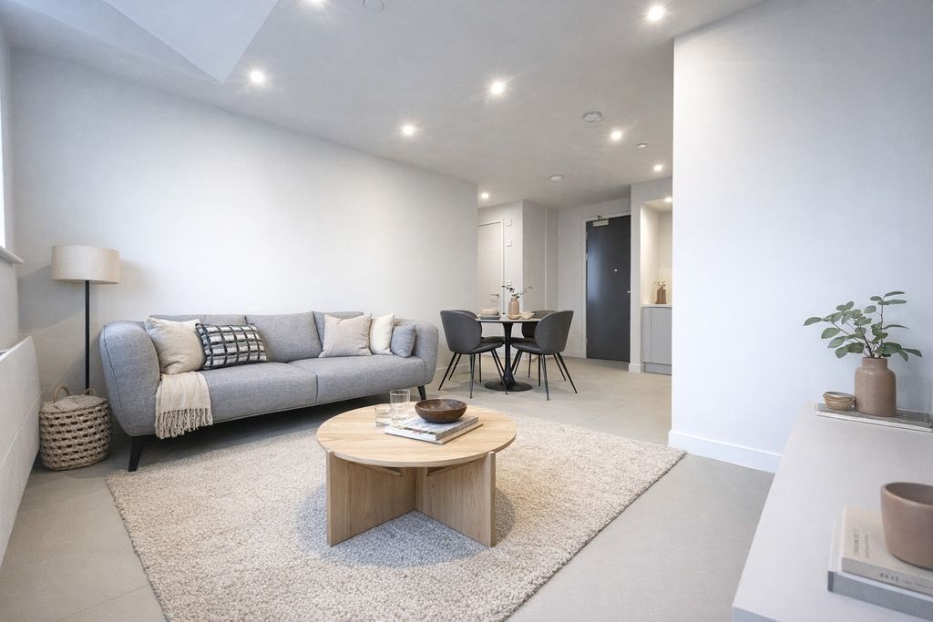 Property photo 2 of 20 1