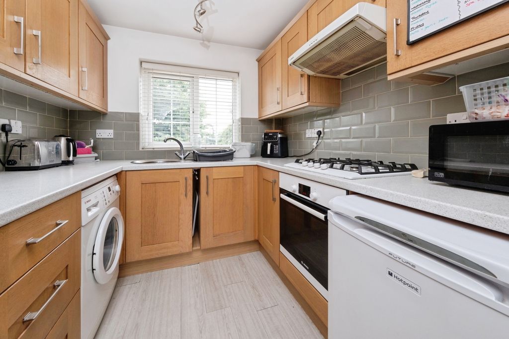 Property photo 3 of 16 Pbox-Img.Jpg