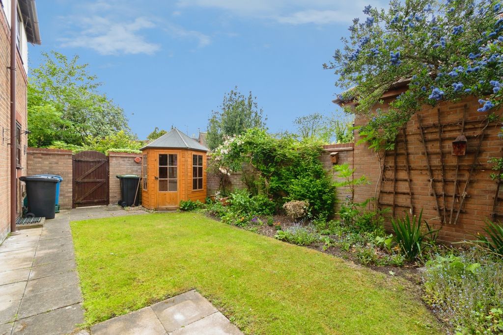 Property photo 2 of 20 Pbox-Img.Jpg