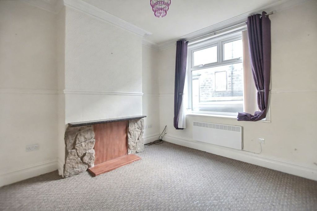 Property photo 2 of 18