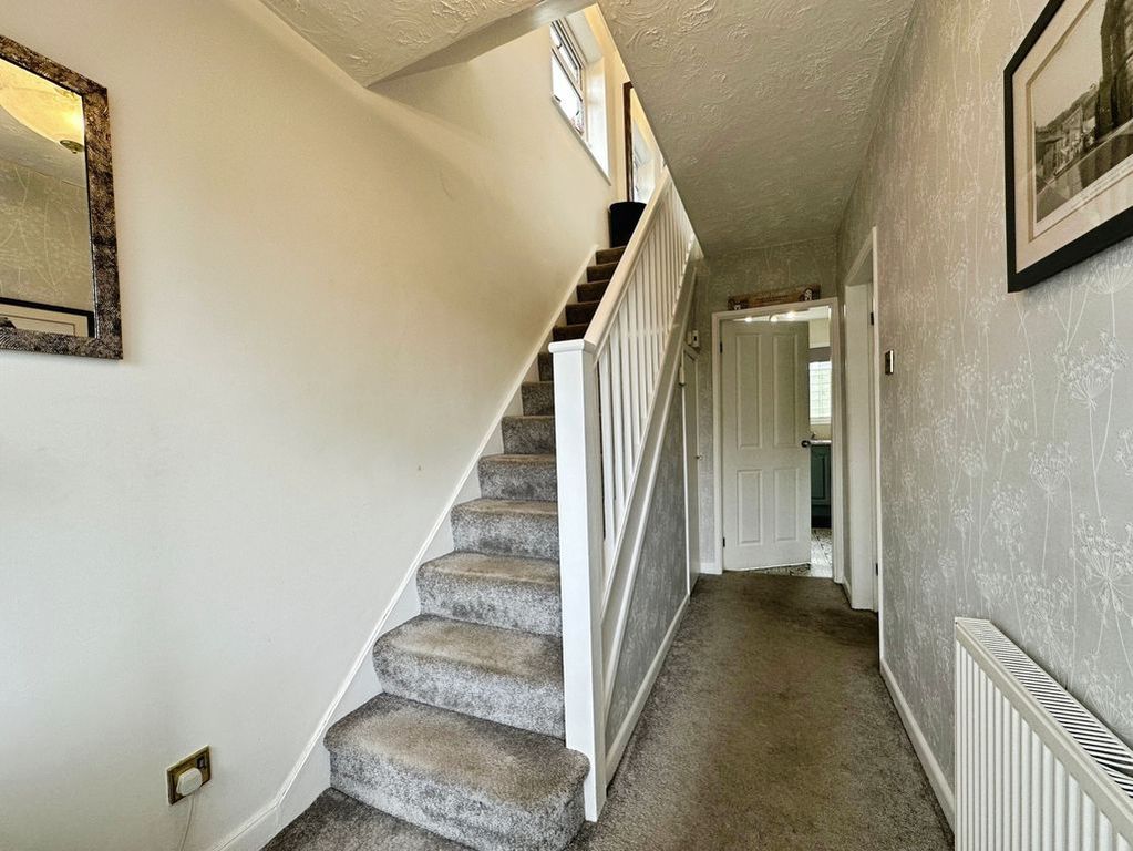 Property photo 3 of 17 Photo 2