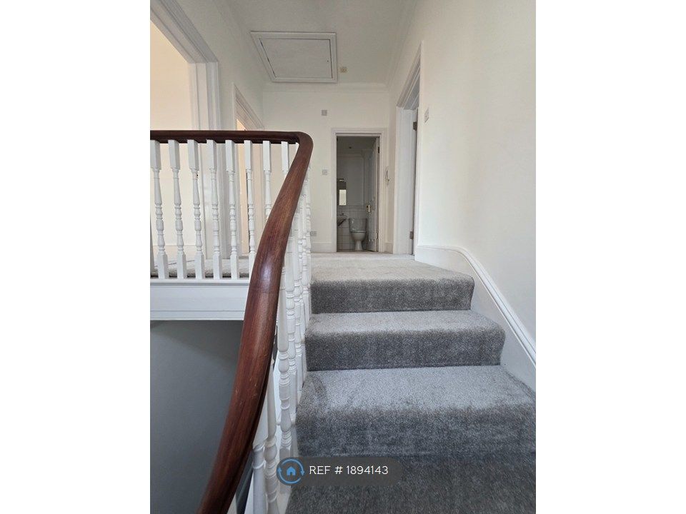 Property photo 3 of 7 Staircase