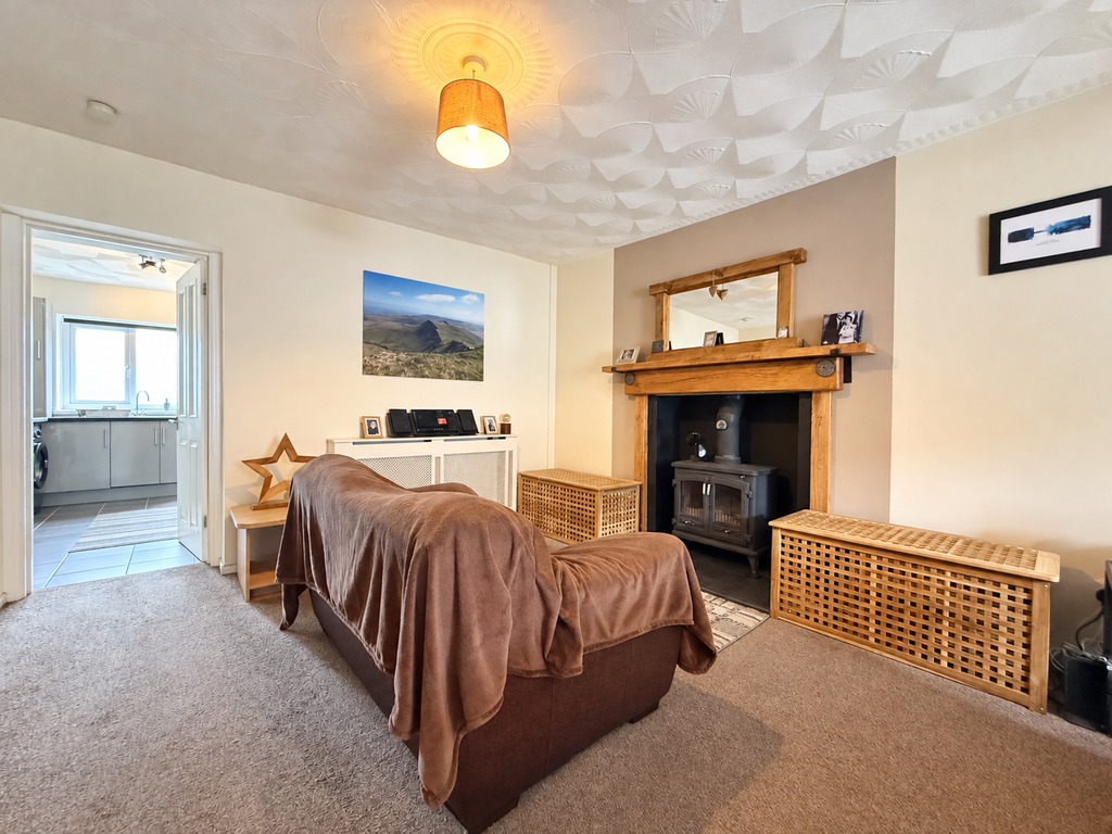 Property photo 3 of 18 Fcd02C08-7905-48D3-8B52-F63796893940