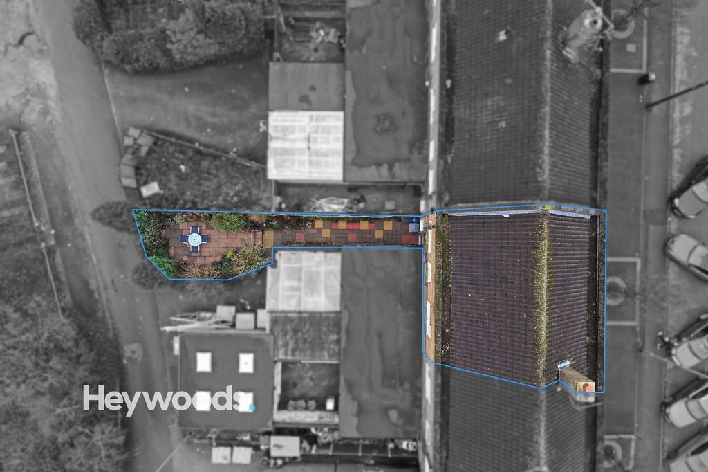 Property photo 2 of 42