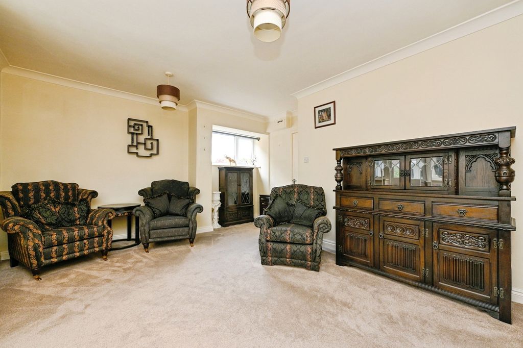 Property photo 3 of 16 Pbox-Img.Jpg