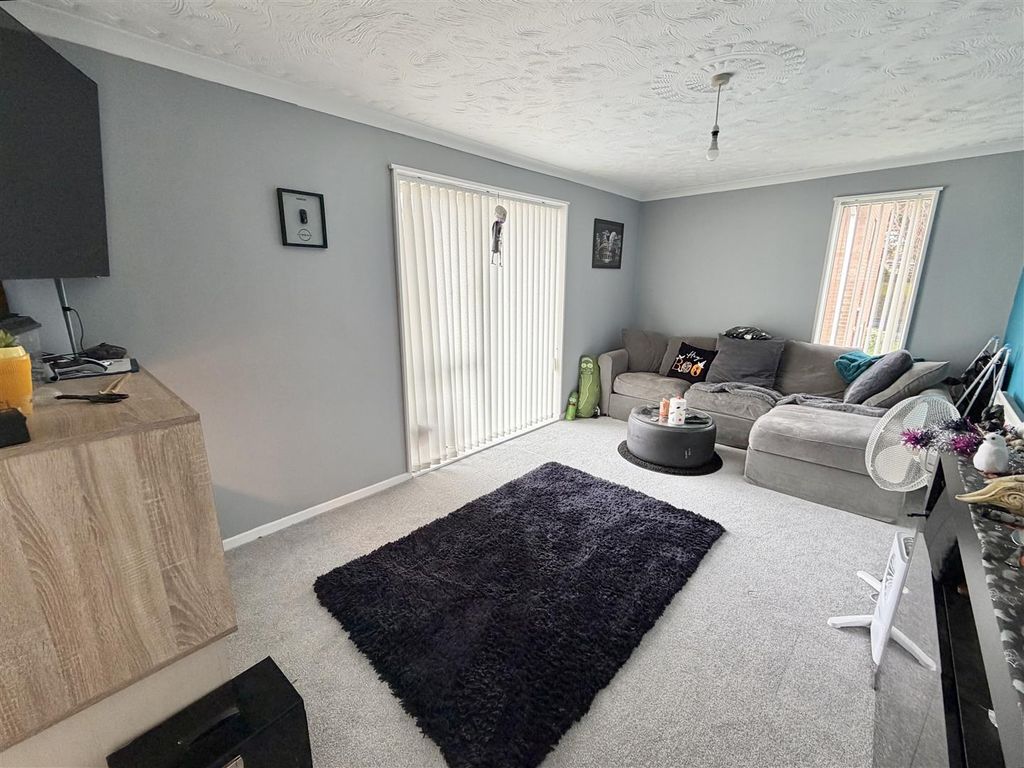 Property photo 2 of 13 Living Room