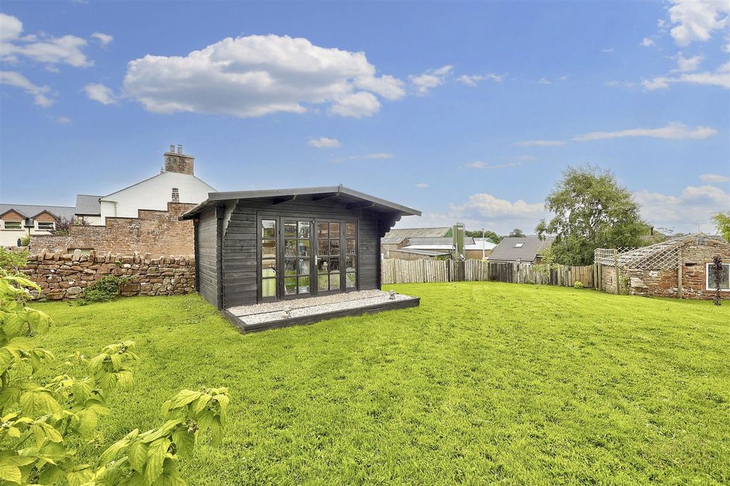 Property photo 3 of 28 30