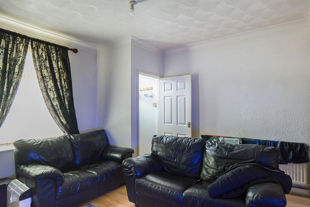 Property photo 2 of 13