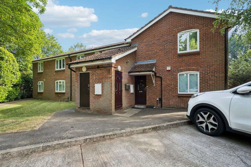Property photo 1 of 9
