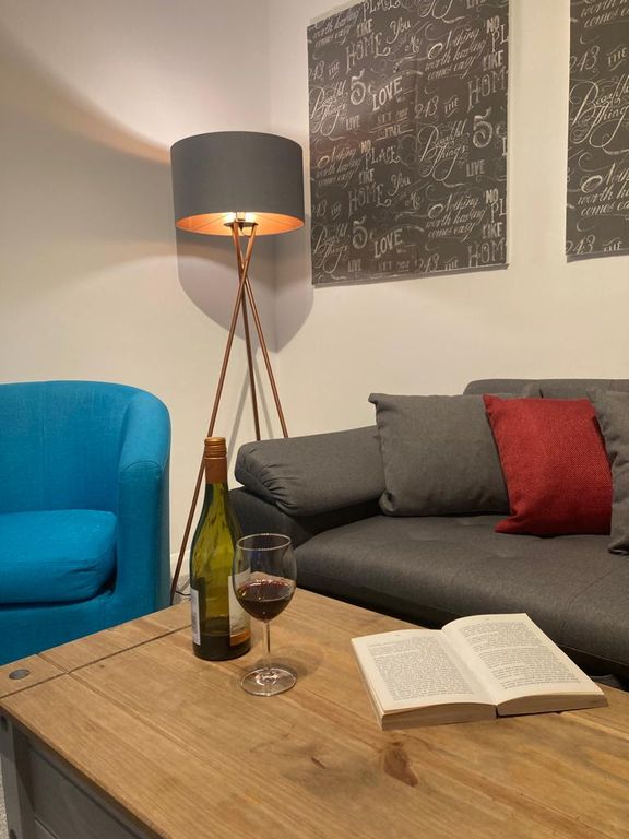 Property photo 2 of 24 243c3A09-E8E0-44c5-9249-c095cc568E8E.Jpeg