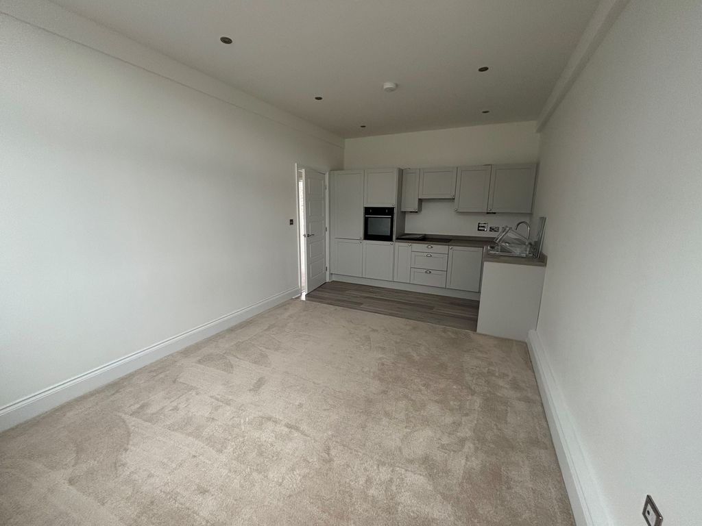 Property photo 3 of 9 Image