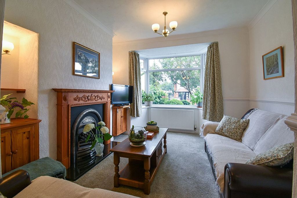 Property photo 2 of 31