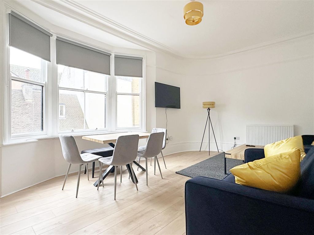 Property photo 3 of 12 Img_2643.Jpg