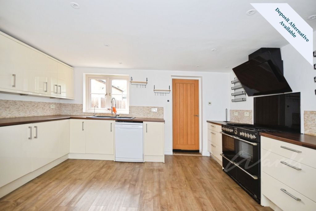 Property photo 2 of 16 Kitchen