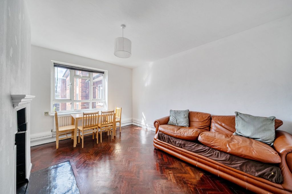 Property photo 2 of 11 Picture No. 01