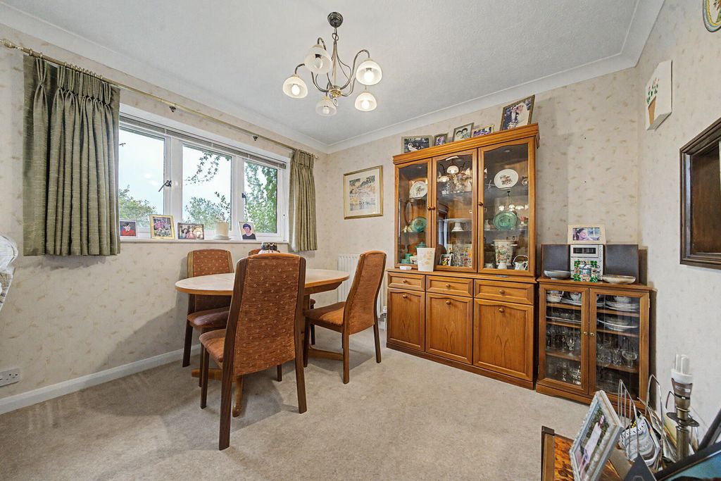 Property photo 3 of 10 Dining Room