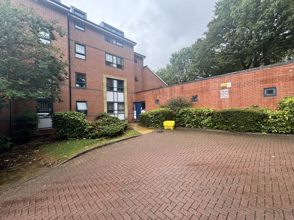 Property photo 2 of 15
