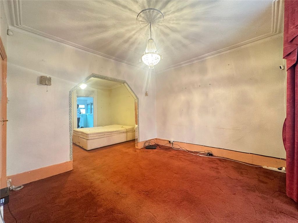 Property photo 3 of 16 Picture No. 14