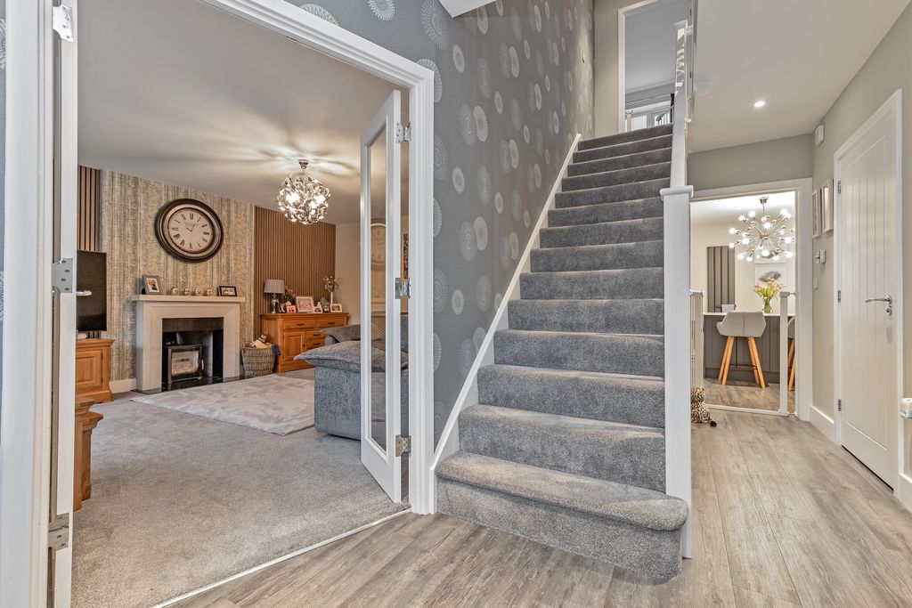 Property photo 3 of 36 27Standrewsway-21