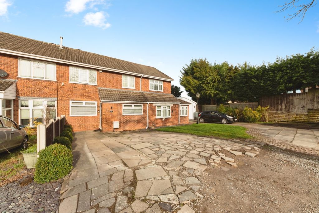 Property photo 2 of 20 Front