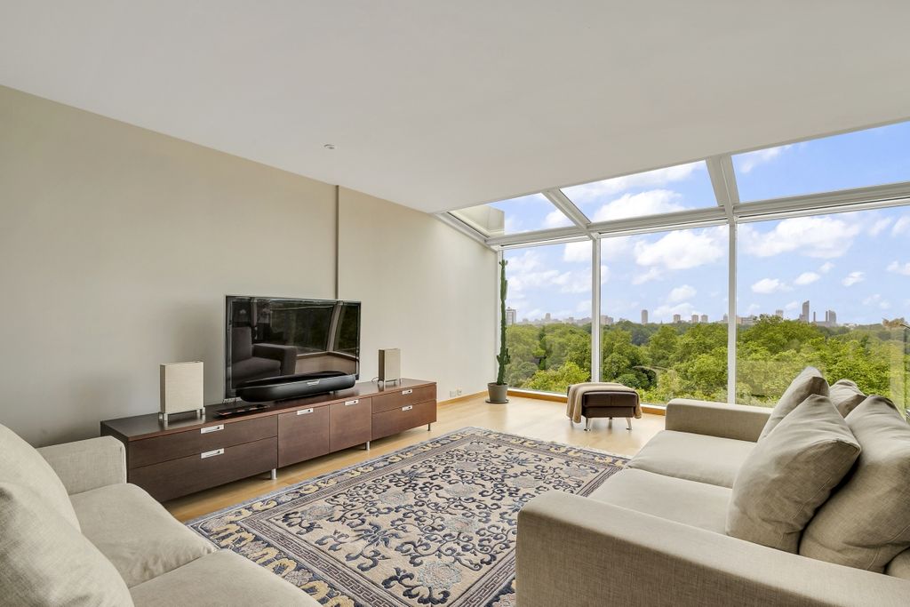 Property photo 3 of 20 The Bridge 902-1