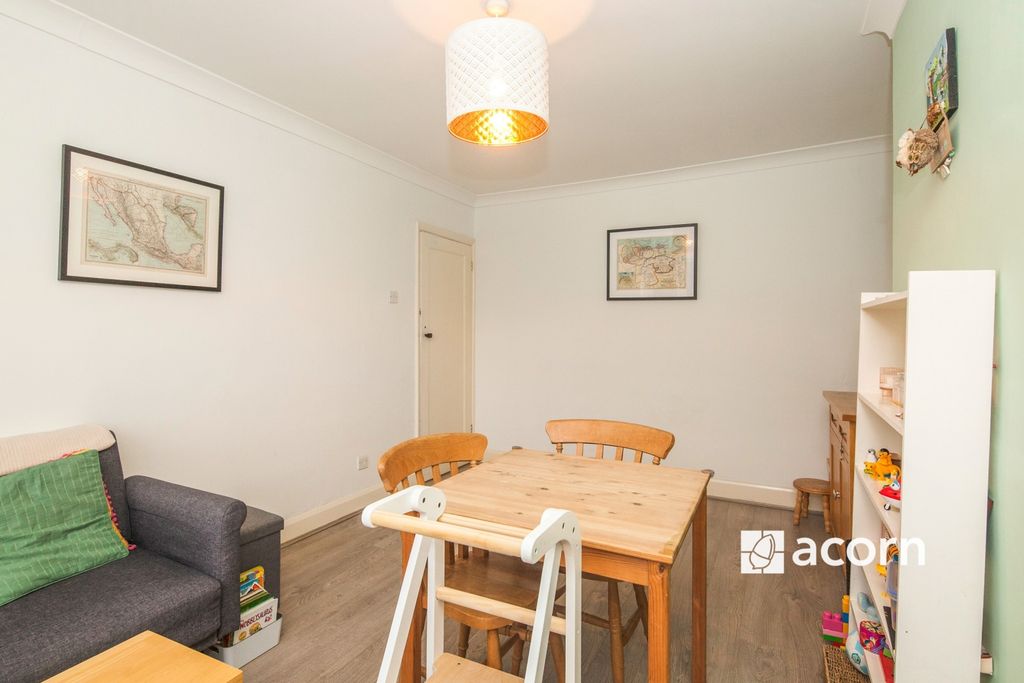 Property photo 3 of 10 Reception