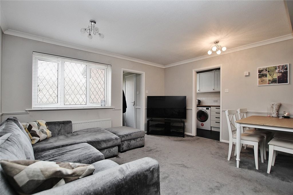 Property photo 3 of 12 Picture No. 11