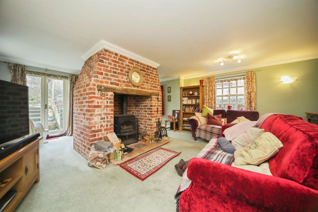 Property photo 3 of 20